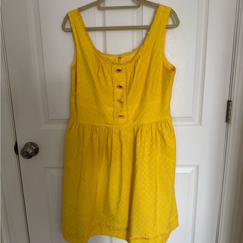 Maggy London Yellow Scoop-Neck Gold Button-Front Dress. Sz 16. Fit/Flare